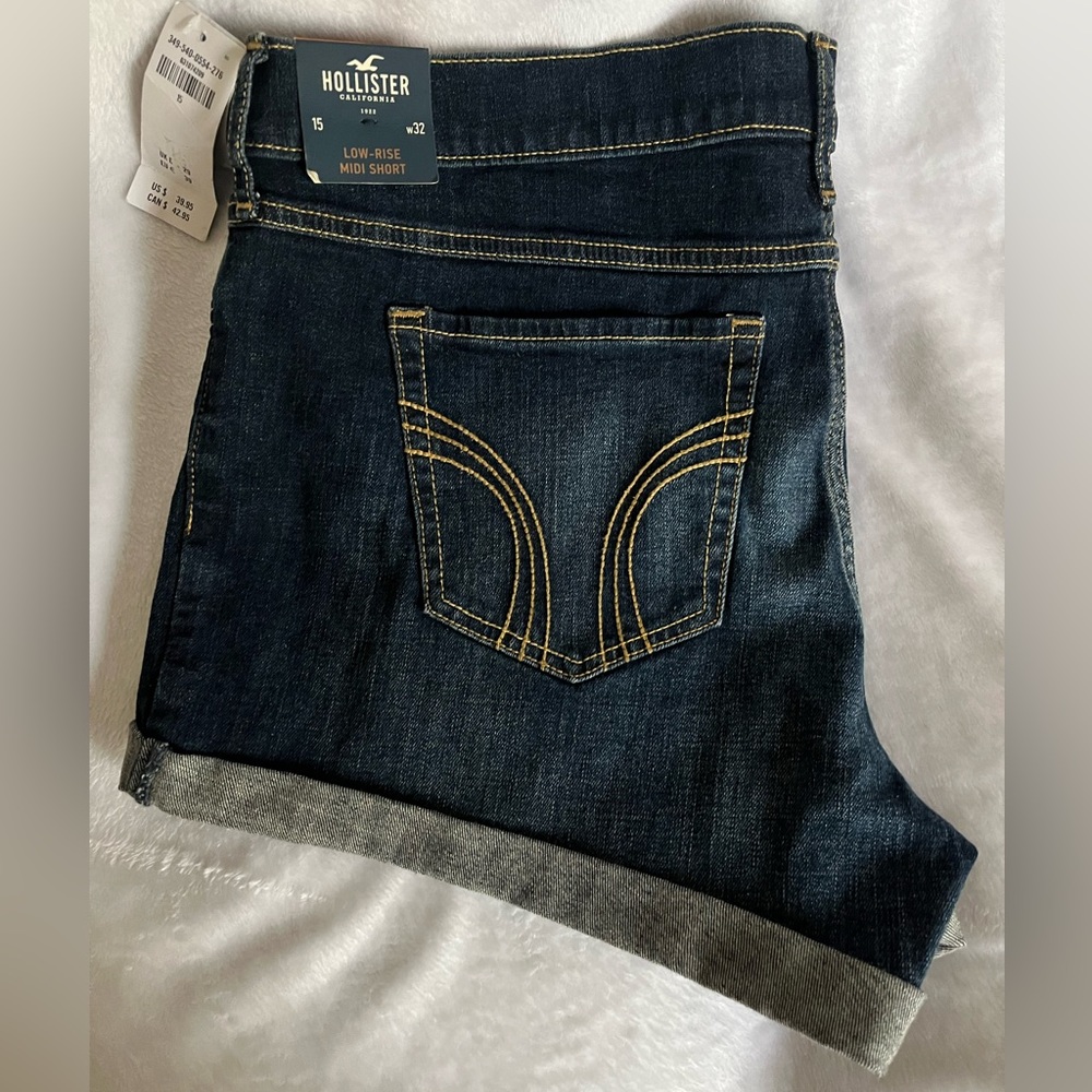 Hollister Low Rise Midi Shorts
